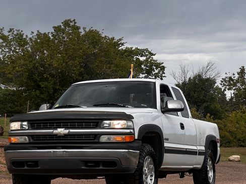 Used 1999 Chevrolet Silverado 1500 LS w/ Off-Road Chassis Pkg AWD/4WD image 15