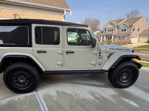 Used 2022 Jeep Wrangler Unlimited Rubicon 4xe w/ Steel Bumper Group image 4