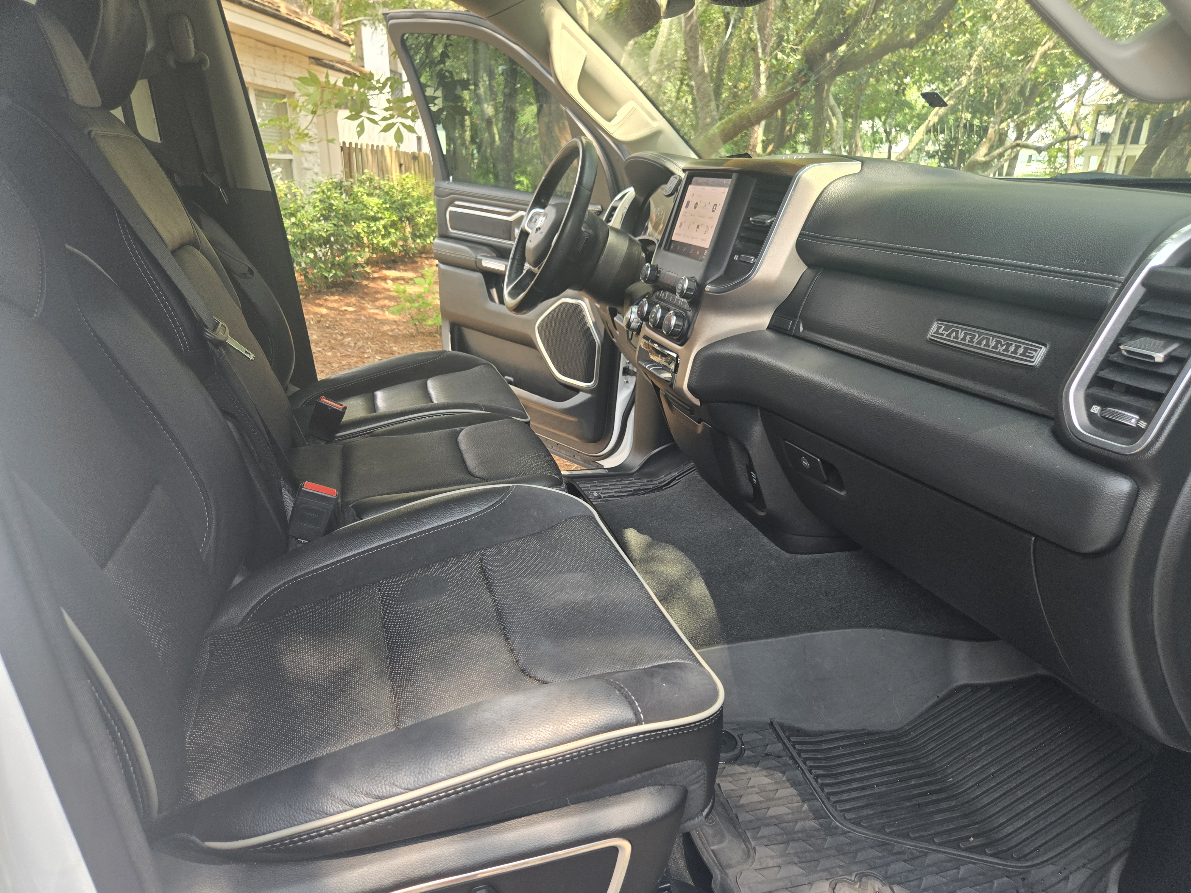 Used 2022 RAM 1500 Laramie RWD image 18