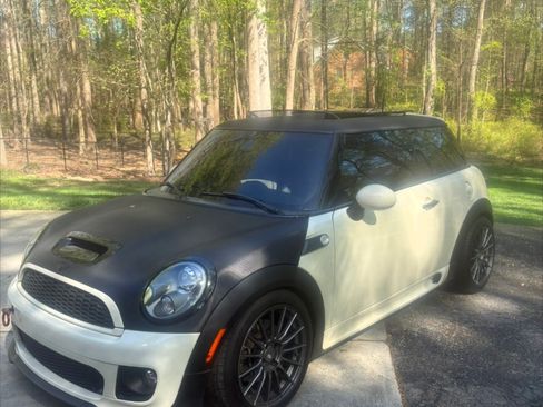 Used 2013 MINI Cooper S image 1