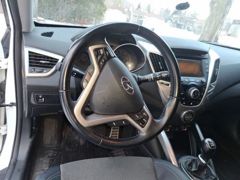 Used 2014 Hyundai Veloster w/ Style Package 02 image 11