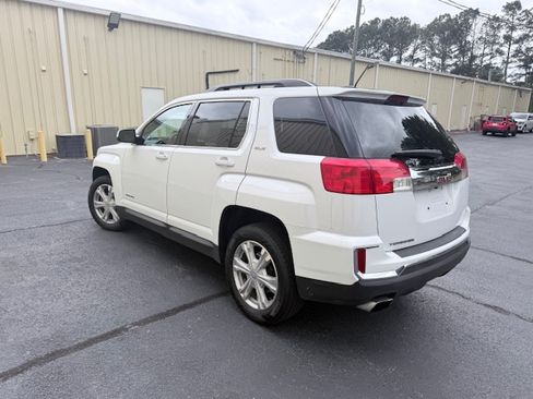 Used 2017 GMC Terrain SLE w/ Convenience Package FWD image 4