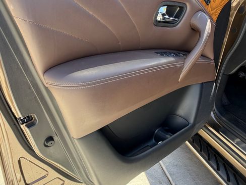 Used 2017 INFINITI QX80 Limited AWD/4WD image 15