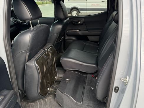 Used 2017 Toyota Tacoma TRD Pro image 11