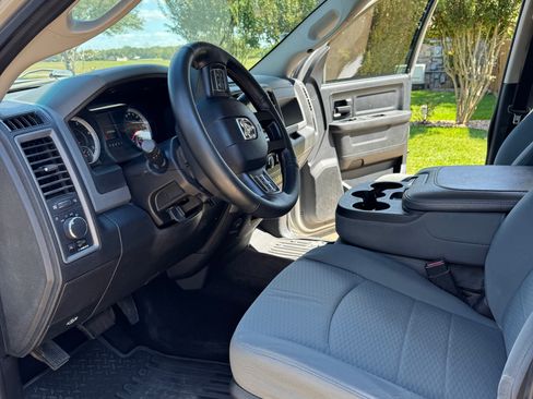 Used 2013 RAM 2500 Tradesman w/ Chrome Appearance Group image 13