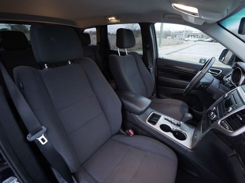 Used 2011 Jeep Grand Cherokee Laredo image 11