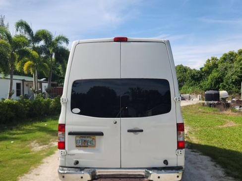 Used 2013 Nissan NV 2500 SV w/ Side Curtain Airbag Pkg image 2