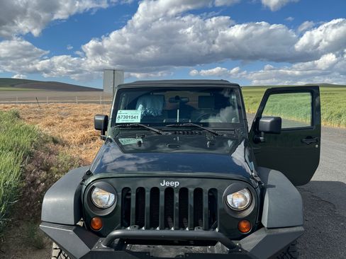 Used 2010 Jeep Wrangler Sport image 1