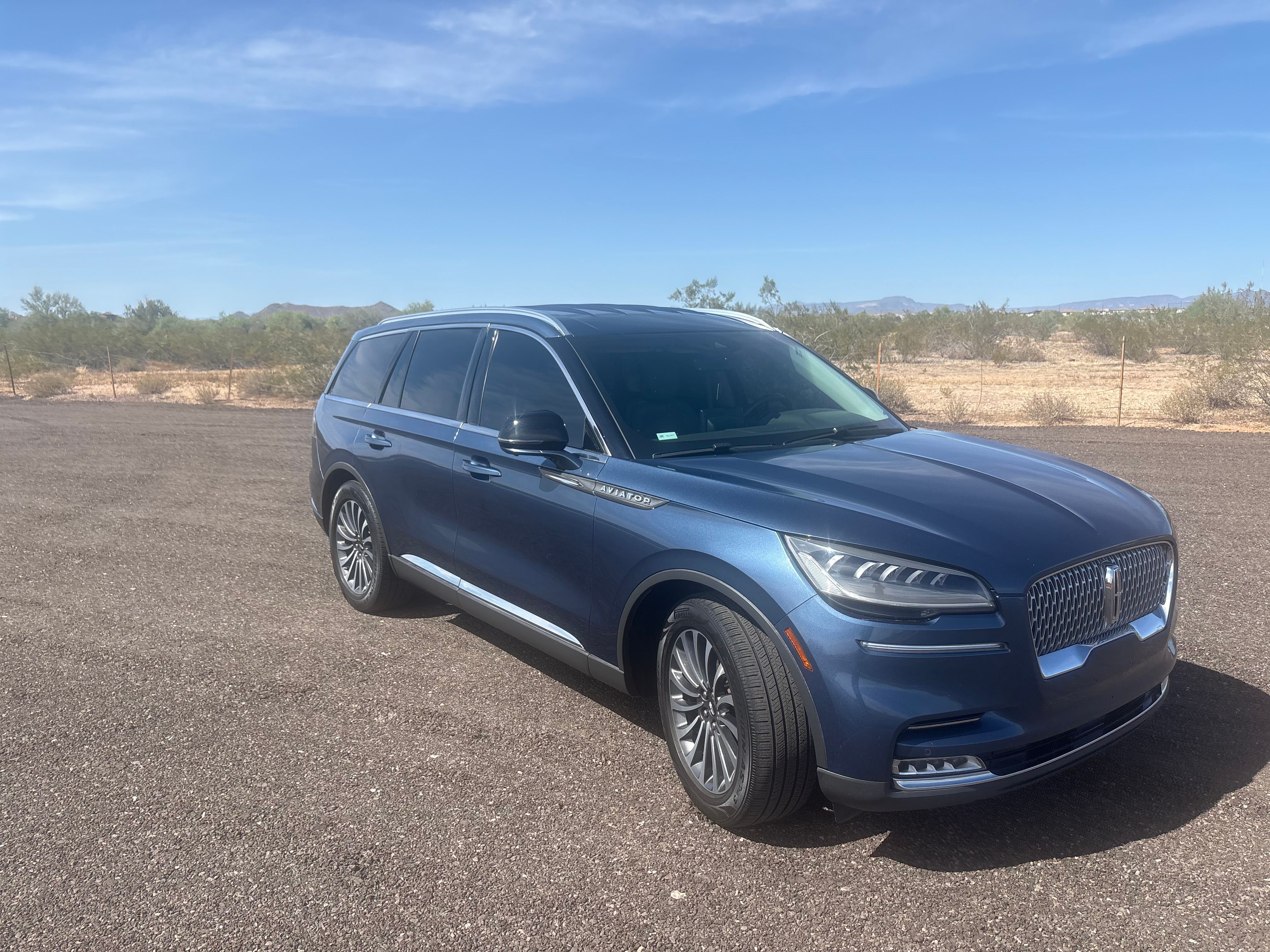 Used 2020 Lincoln Aviator Reserve w/ Class IV Trailer Tow Package RWD image 1