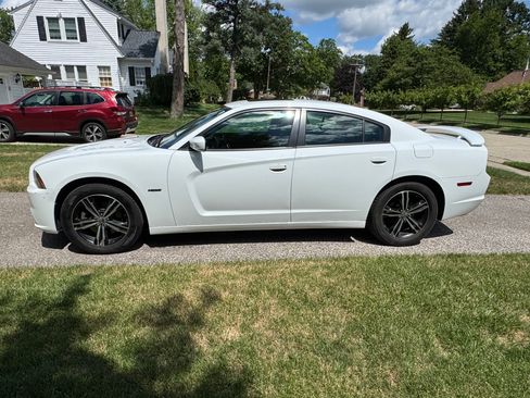 Used 2014 Dodge Charger R/T AWD/4WD image 2