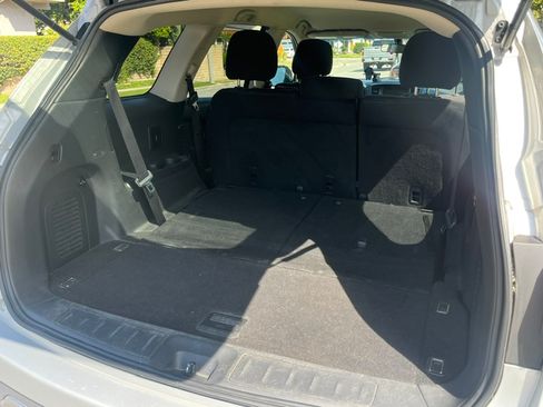 Used 2014 Nissan Pathfinder SV FWD image 11