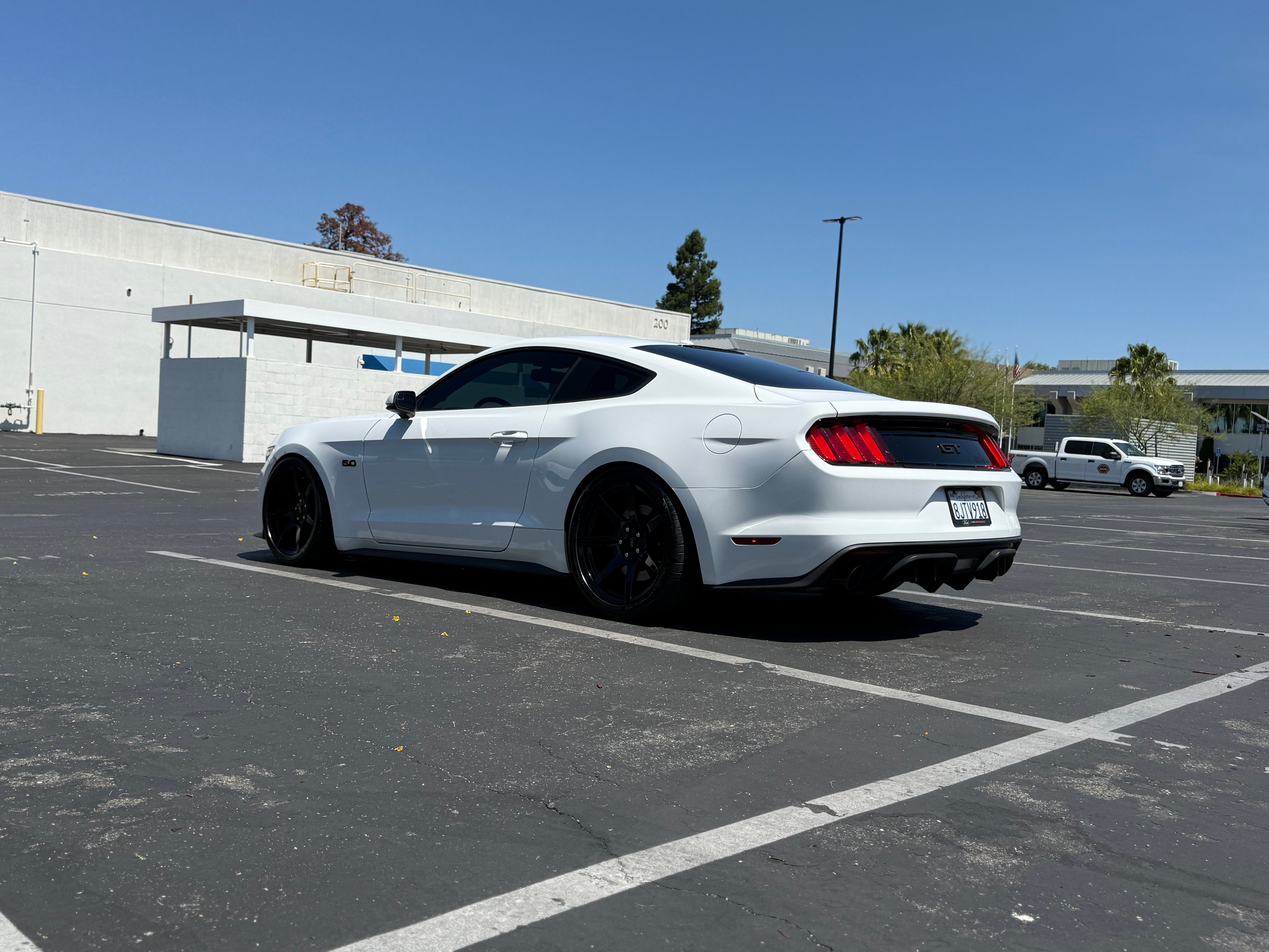 Used 2015 Ford Mustang GT Premium w/ GT Performance Package RWD image 14