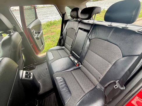 Used 2019 Kia Niro EX FWD image 19