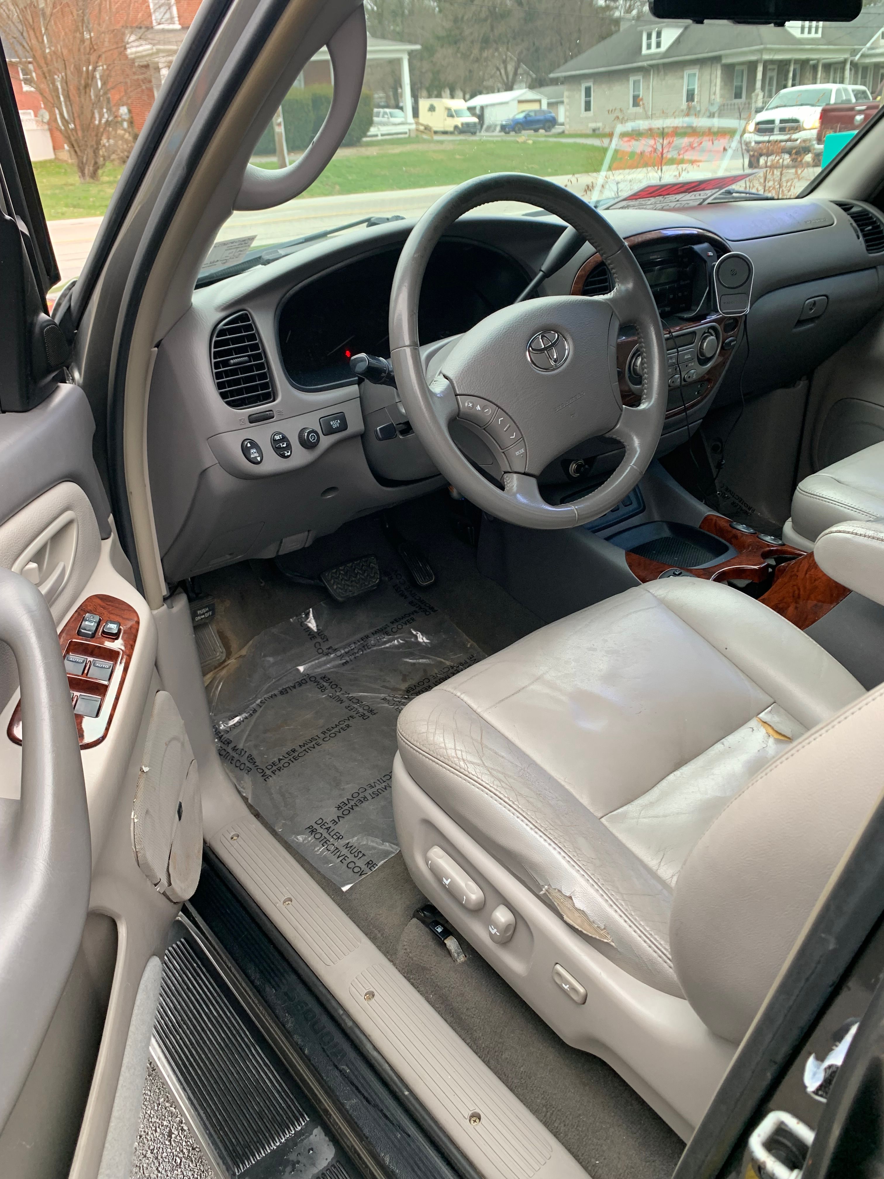 Used 2007 Toyota Sequoia Limited w/ Luxury Pkg AWD/4WD image 9