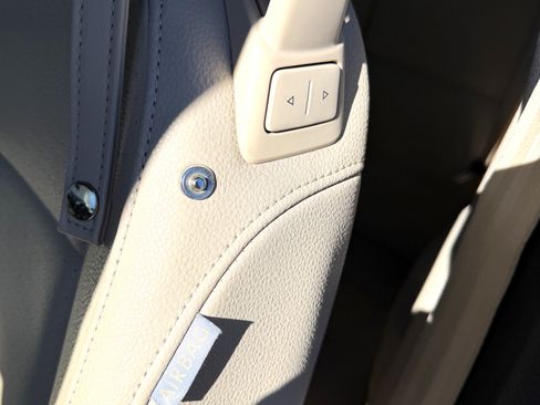 Used 2015 Volkswagen Eos Komfort image 13