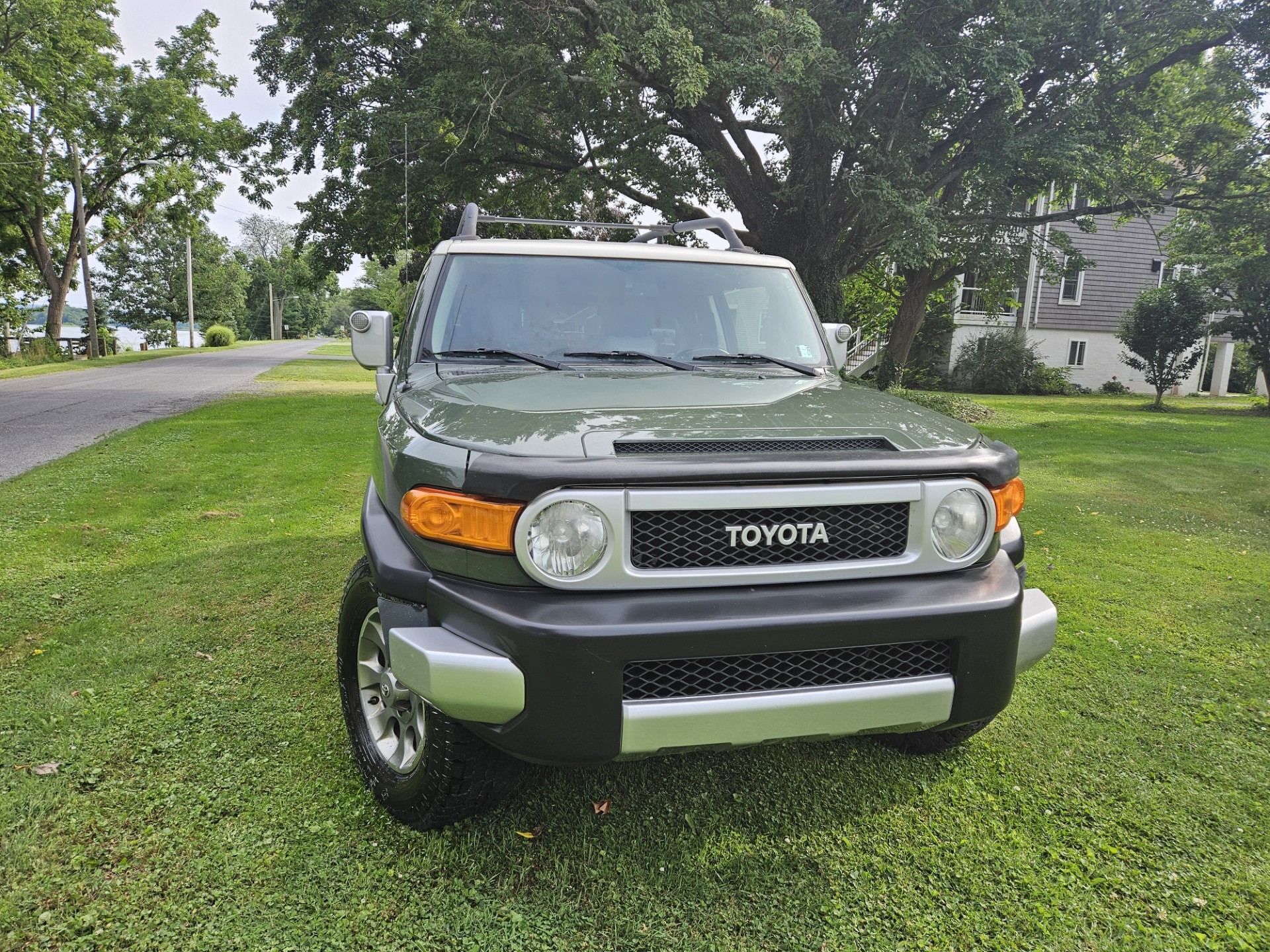 Used 2012 Toyota FJ Cruiser 4WD w/ Upgrade Pkg image 1