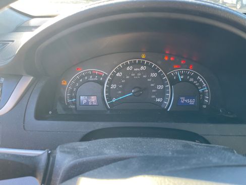 Used 2014 Toyota Camry LE image 13