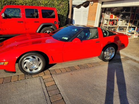Used 1996 Chevrolet Corvette Coupe image 5