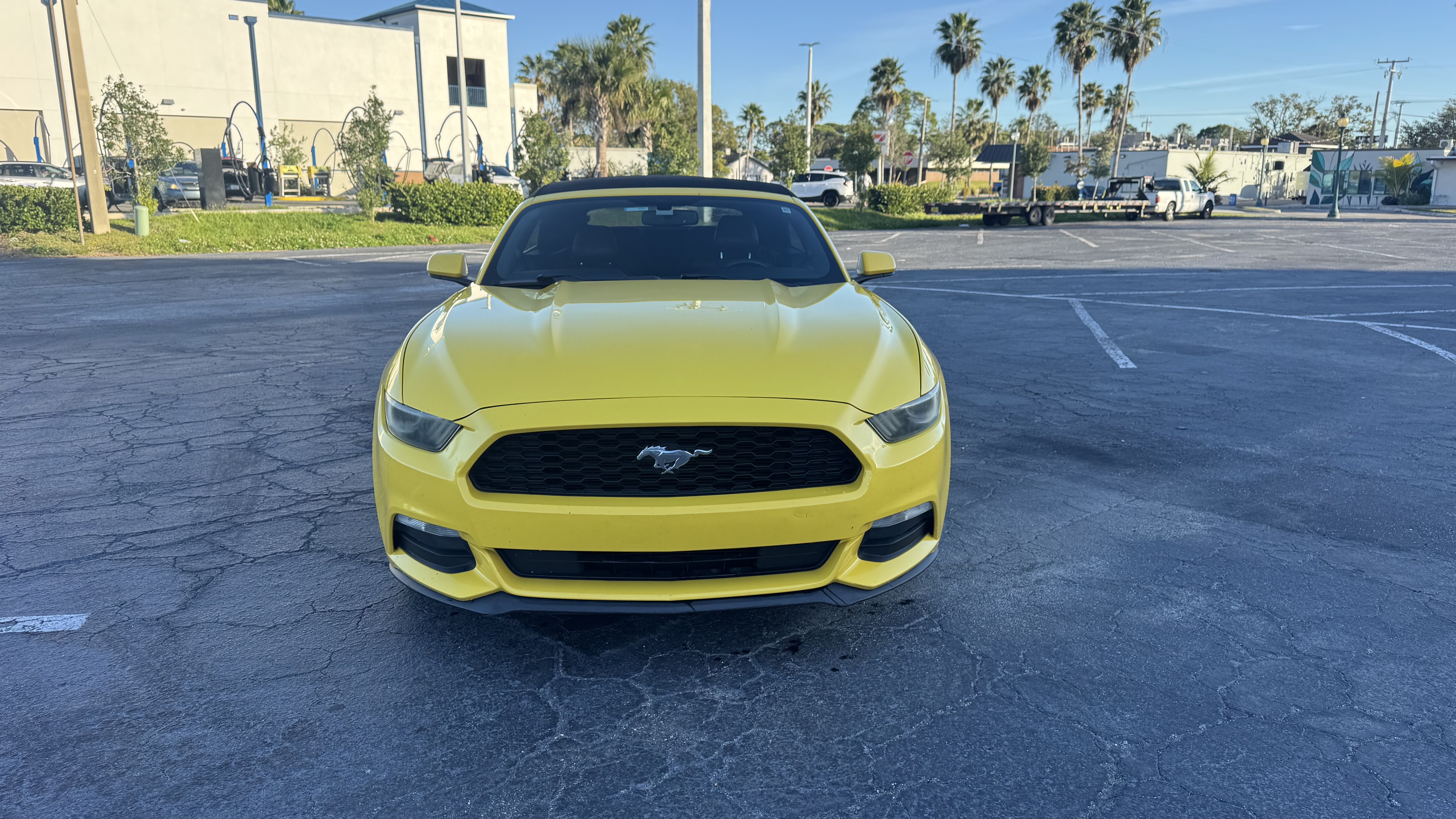 Used 2015 Ford Mustang Convertible RWD image 13