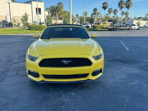 Used 2015 Ford Mustang Convertible image 13