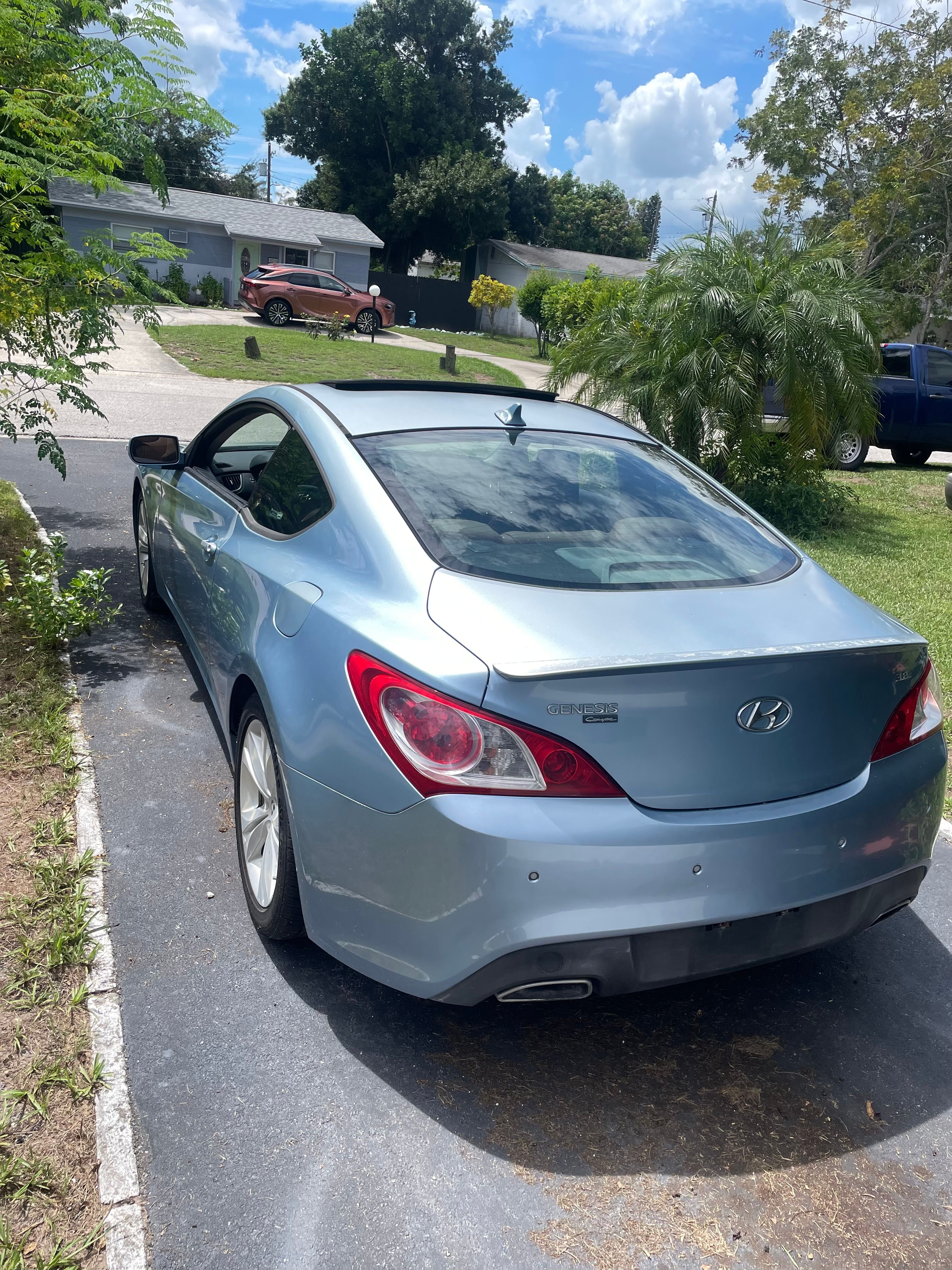 Used 2012 Hyundai Genesis 3.8 RWD image 1