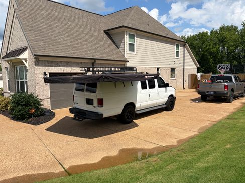 Used 2008 Ford E-150 and Econoline 150 Extended RWD image 4