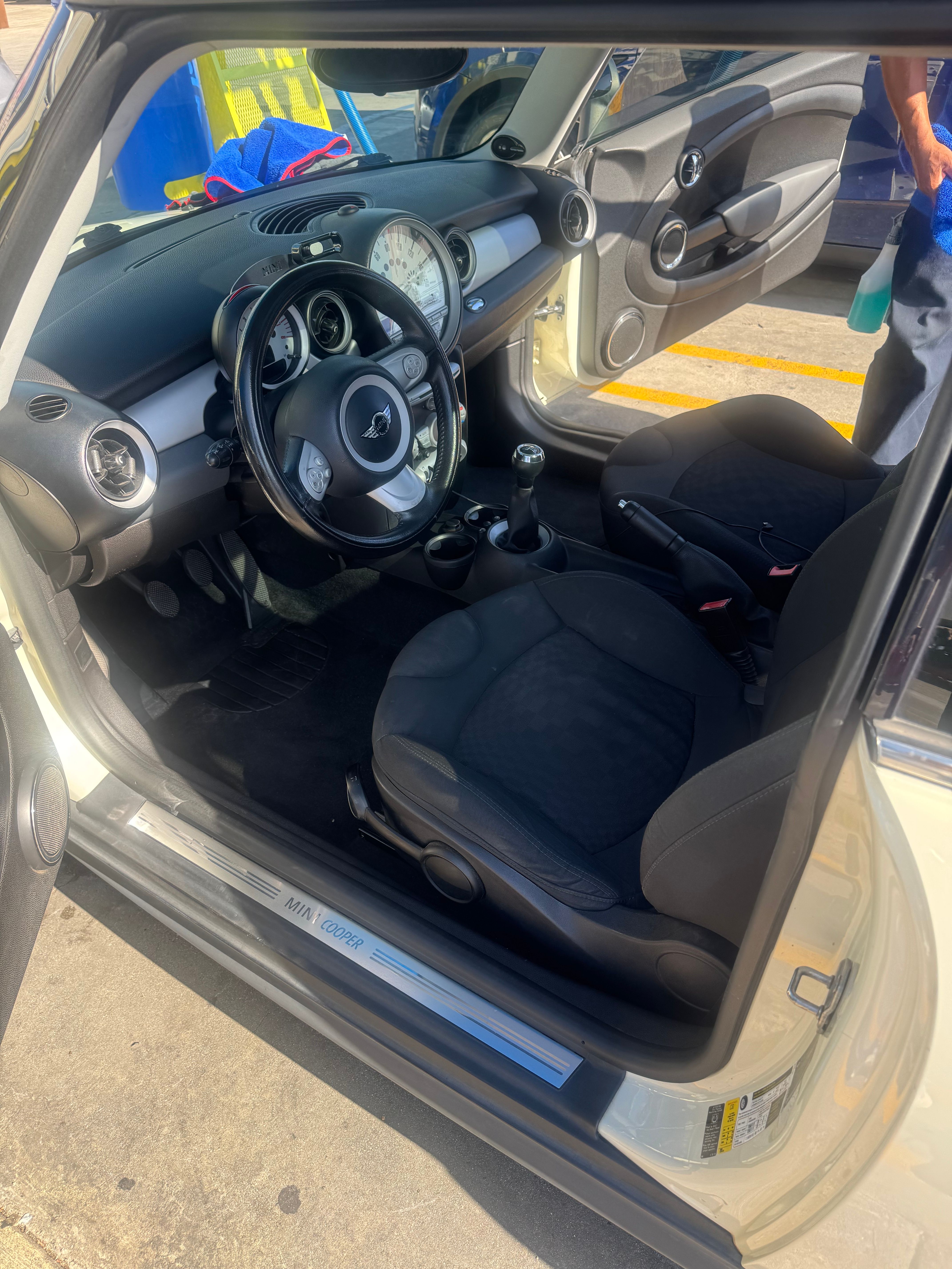 Used 2010 MINI Cooper Hardtop FWD image 12