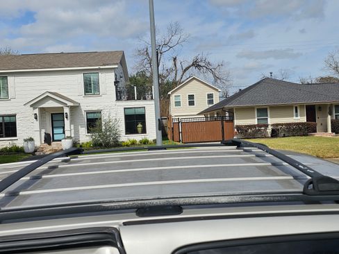 Used 2005 Chevrolet Tahoe LS w/ Preferred Equipment Group image 16