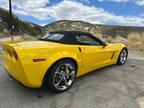 Used 2011 Chevrolet Corvette Grand Sport w/ Preferred Equipment Group RWD image 17