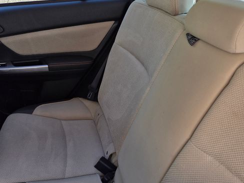 Used 2016 Subaru Crosstrek 2.0i Premium image 10