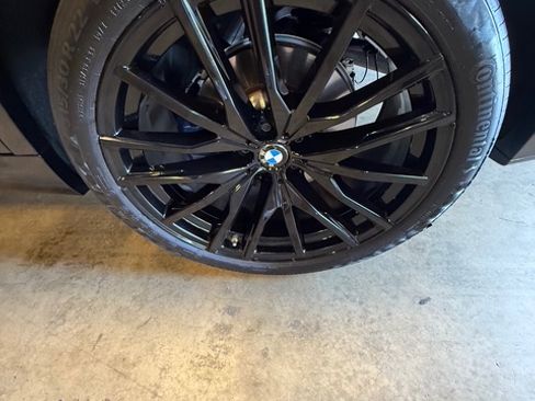 Used 2024 BMW X5 sDrive40i w/ M Sport Package RWD image 8