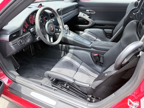 Used 2018 Porsche 911 GT3 RWD image 2