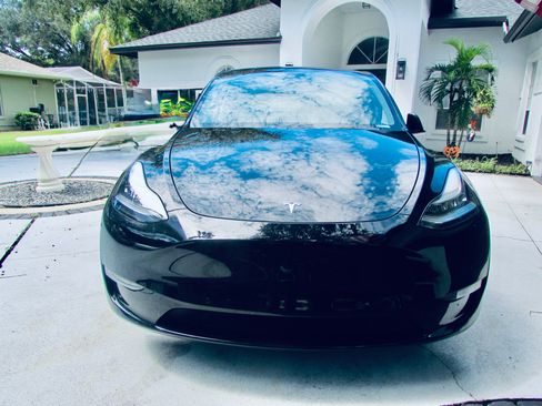 Used 2021 Tesla Model Y Long Range AWD/4WD image 4