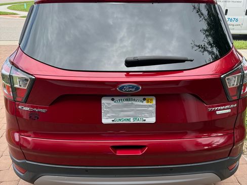 Used 2017 Ford Escape Titanium FWD image 15