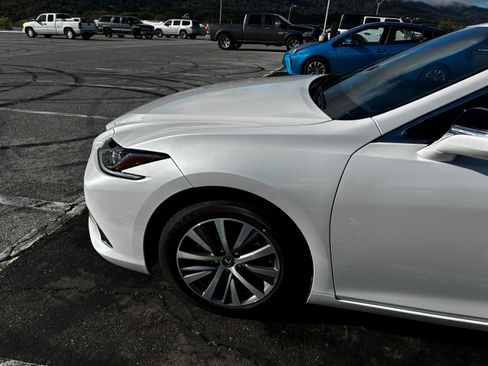 Used 2020 Lexus ES 350 w/ Premium Package image 6