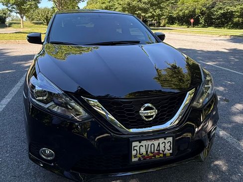 Used 2016 Nissan Sentra SL w/ Technology Package FWD image 2