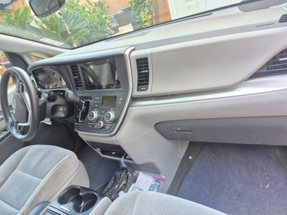 Used 2015 Toyota Sienna LE
