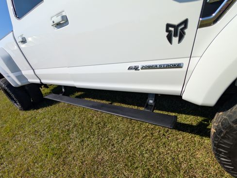 Used 2022 Ford F350 Lariat w/ Lariat Ultimate Package image 5