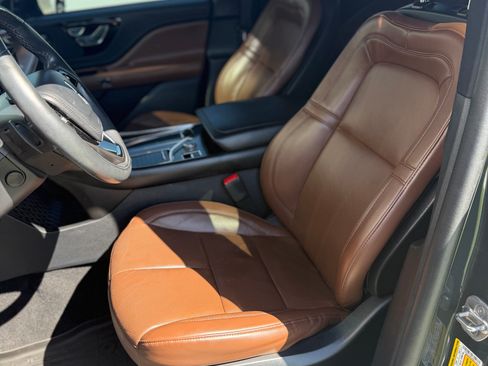 Used 2022 Lincoln Aviator Reserve RWD image 6