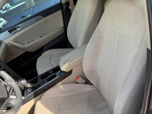 Used 2017 Hyundai Sonata SE image 12