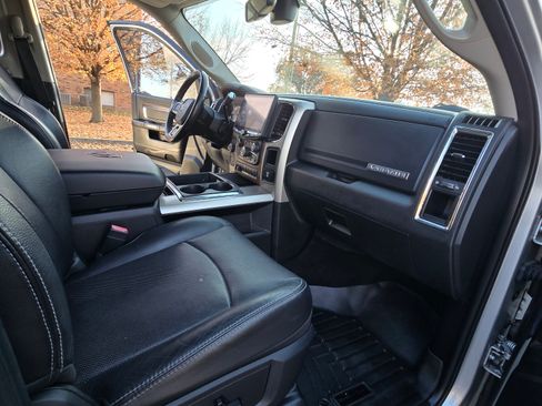 Used 2015 RAM 2500 Laramie image 6