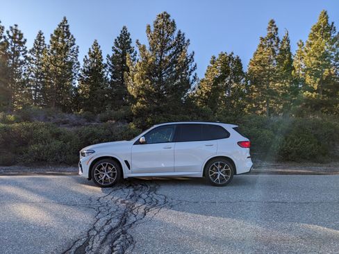 Used 2019 BMW X5 xDrive40i w/ M Sport Package image 6