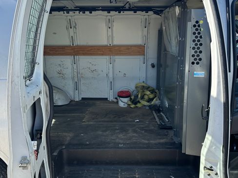 Used 2013 Chevrolet Express 2500 image 4