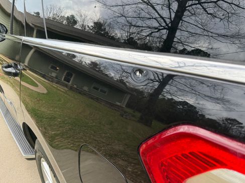 Used 2019 Ford Expedition XLT w/ Equipment Group 202A image 8