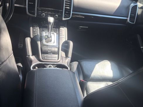 Used 2012 Porsche Cayenne S AWD/4WD image 19