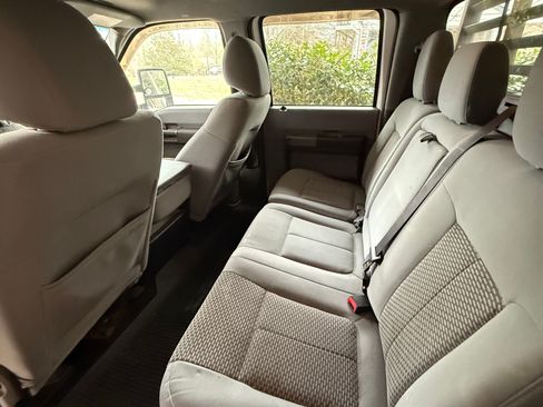 Used 2011 Ford F350 XLT w/ XLT Interior Pkg image 9
