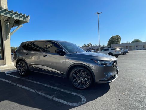 Used 2024 Acura MDX A-Spec image 2