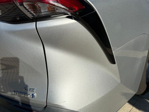 Used 2022 Toyota Sienna LE image 2