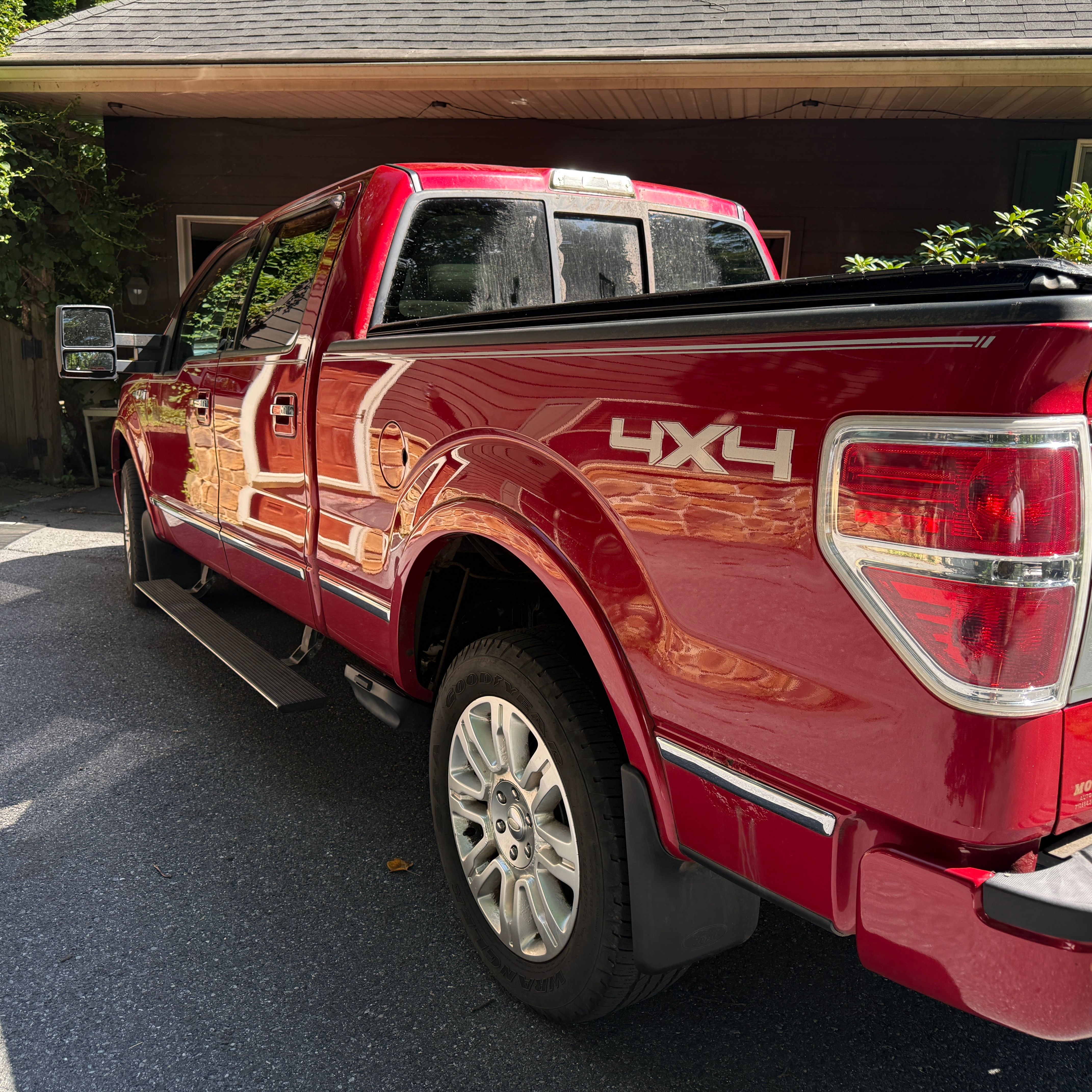Used 2010 Ford F150 Lariat AWD/4WD image 6
