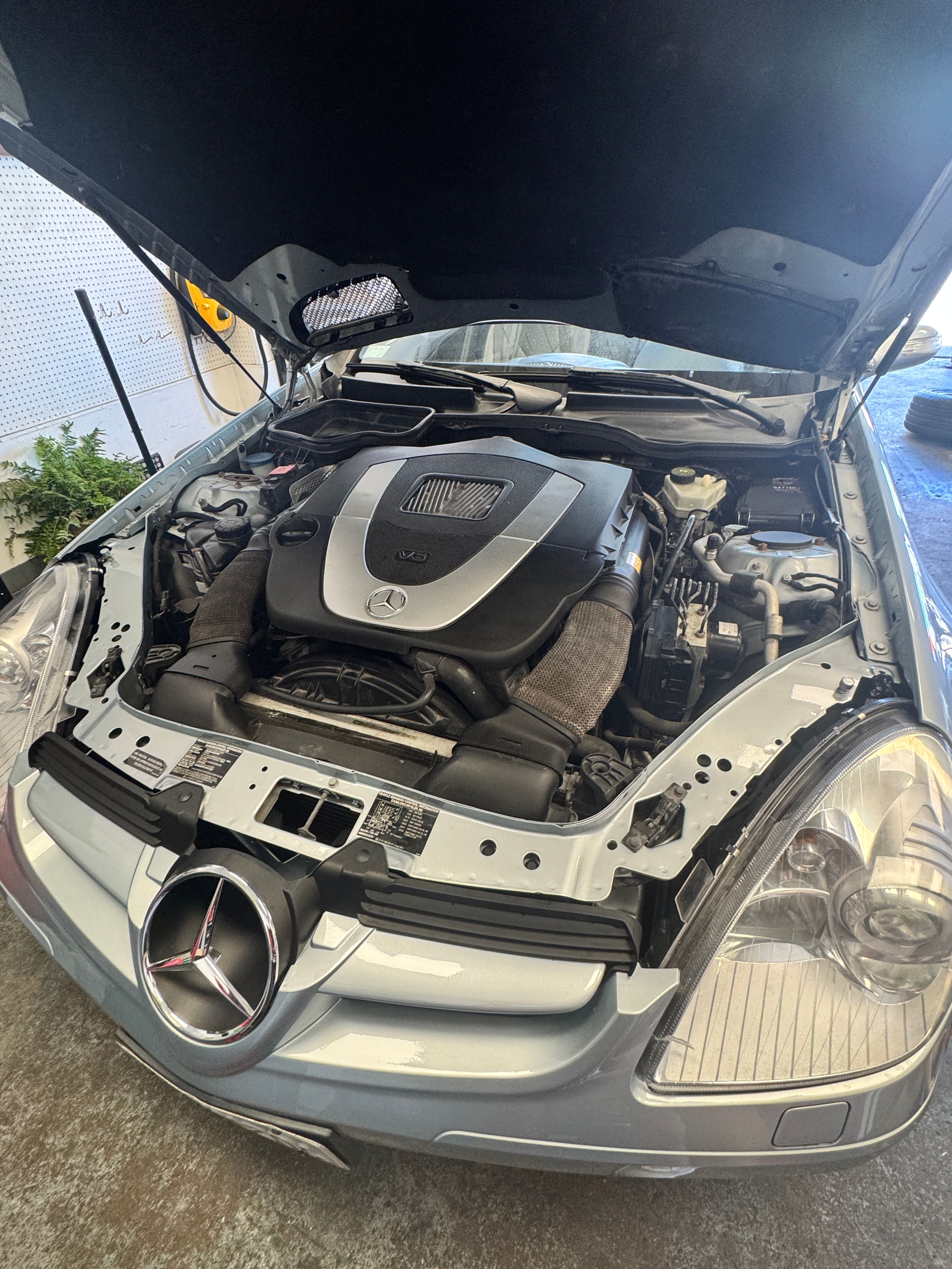 Used 2005 Mercedes-Benz SLK 350 image 9